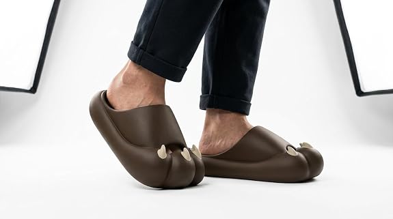 🎖️Bear Claw Slippers for Men Funny Animal Paw Slide Sandals