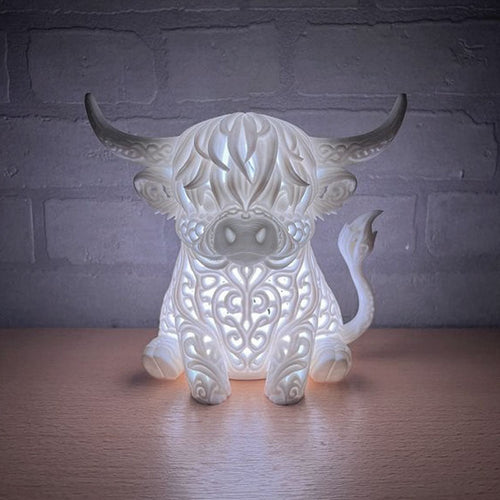 🎖️Hollow-Out Highland Cow Ornament