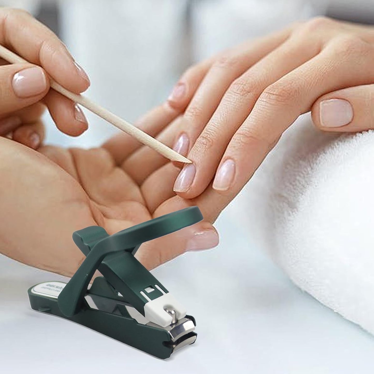🔥Fingernail Clippers for Seniors – Anti-Splash Design