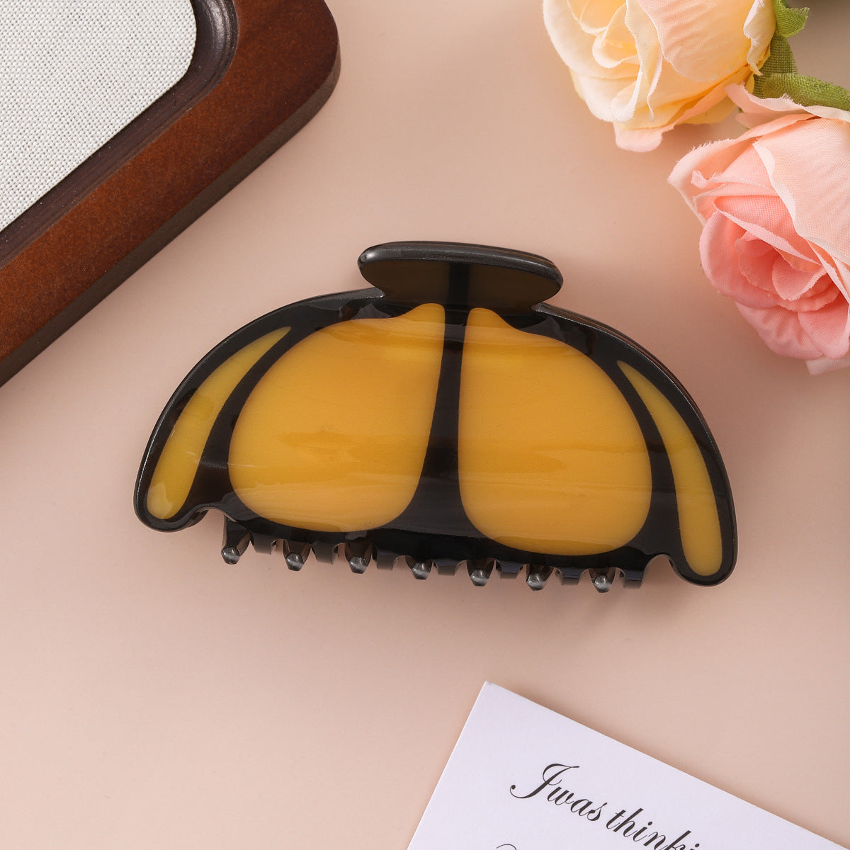 ✨4 Pcs Vintage-Inspired Hair Accessory